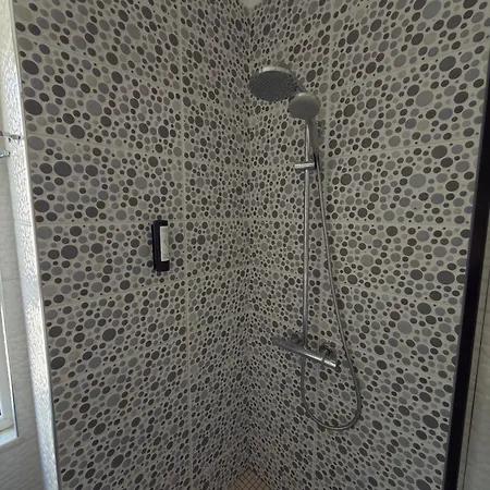 Lalzi Vacation Apartament
