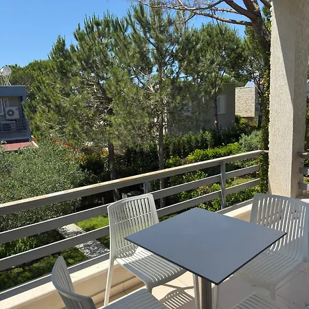 Lalzi Vacation Apartament Plazhi San Pietro